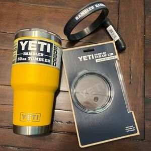 New Yellow Yeti 30 oz Rambler Tumbler Mag Slider lid, straw lid, and handle